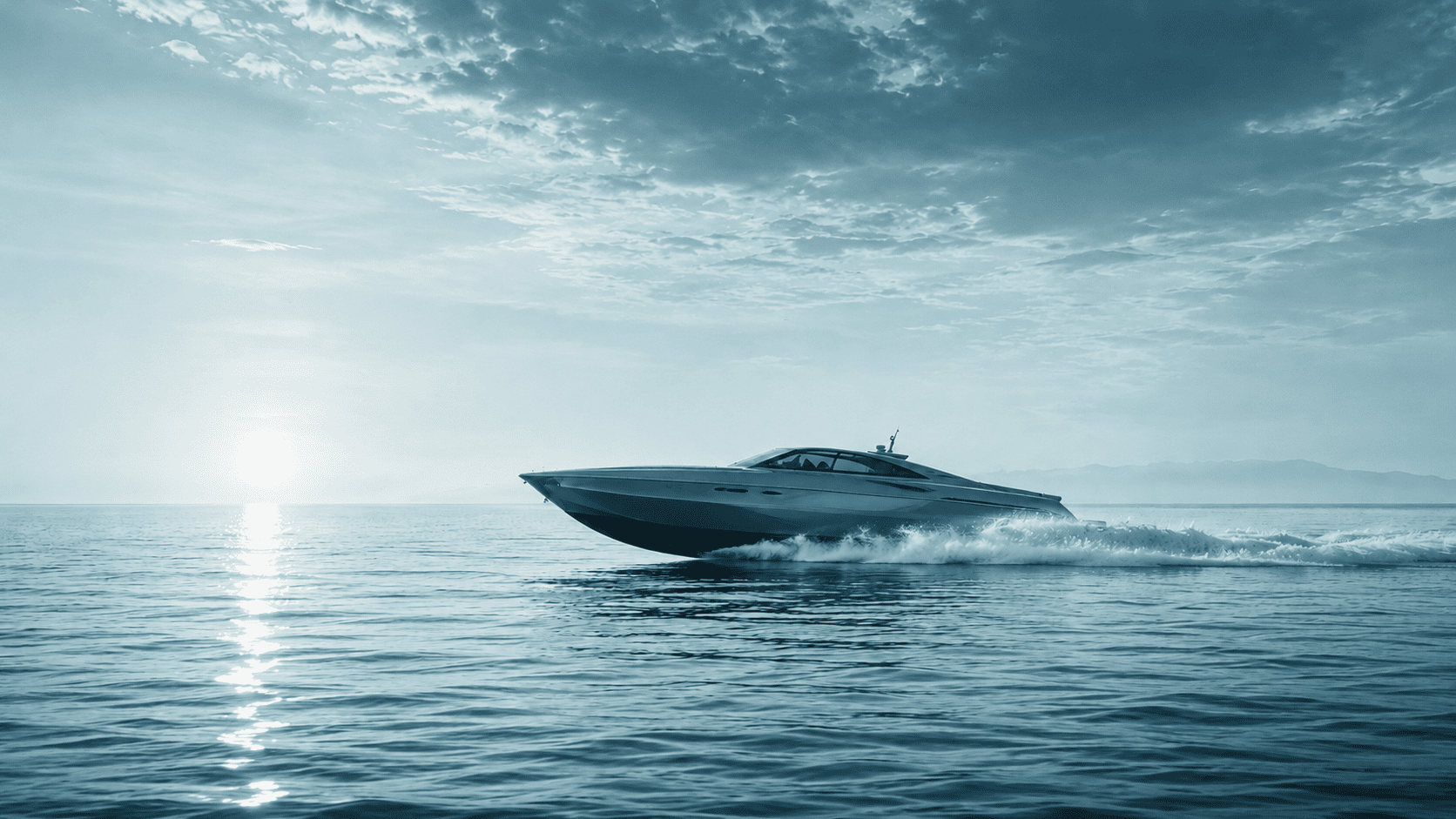 Ein Speedboat reagiert auf Wetter, Strömung, Hindernisse und Chancen.